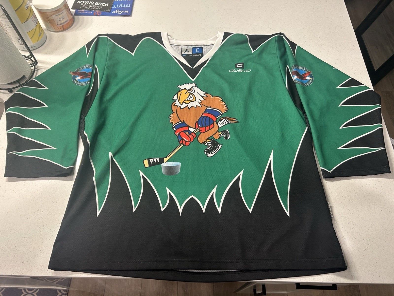 Rare PRATT & WHITNEY Engines / OWAYO Oversized Large Hockey Jersey - EXCELLENT gallery