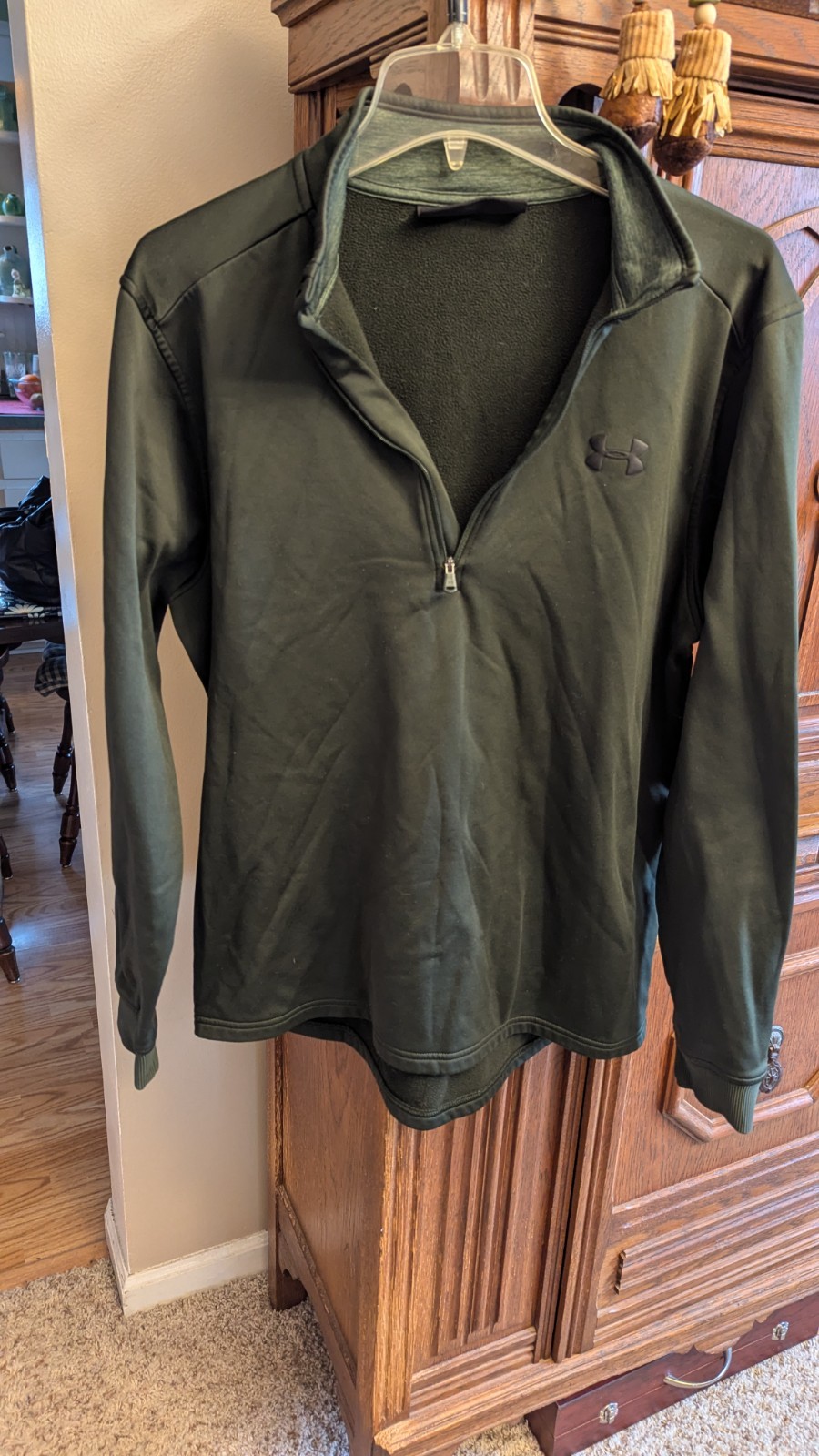 Men's UNDER ARMOUR Olive Green Cold Gear 1/4 Zip Top Shirt Size L Activewear gallery