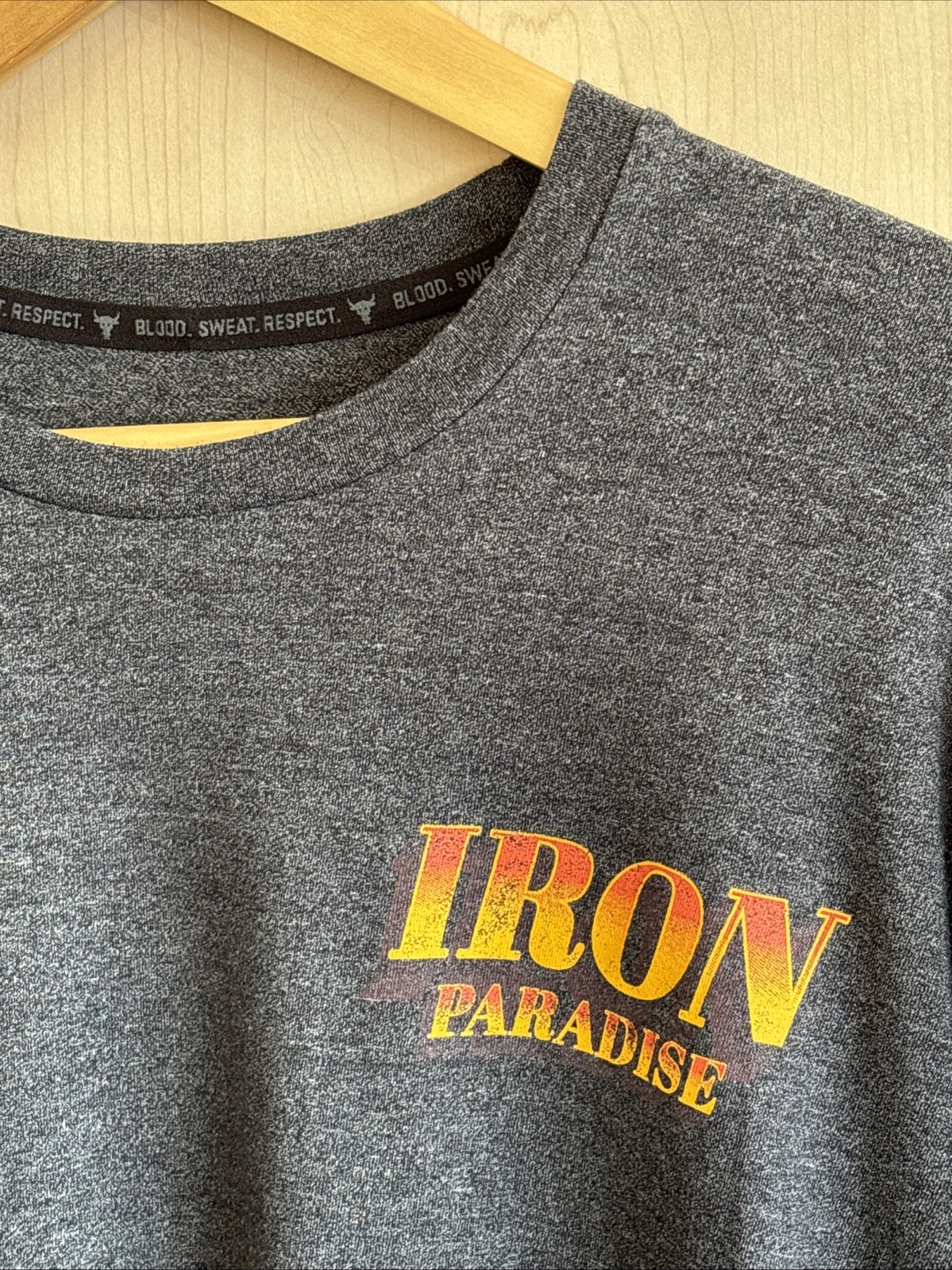 Under Armour Project Rock Iron Paradise Shirt Mens Medium Dark Gray Loose Fit gallery