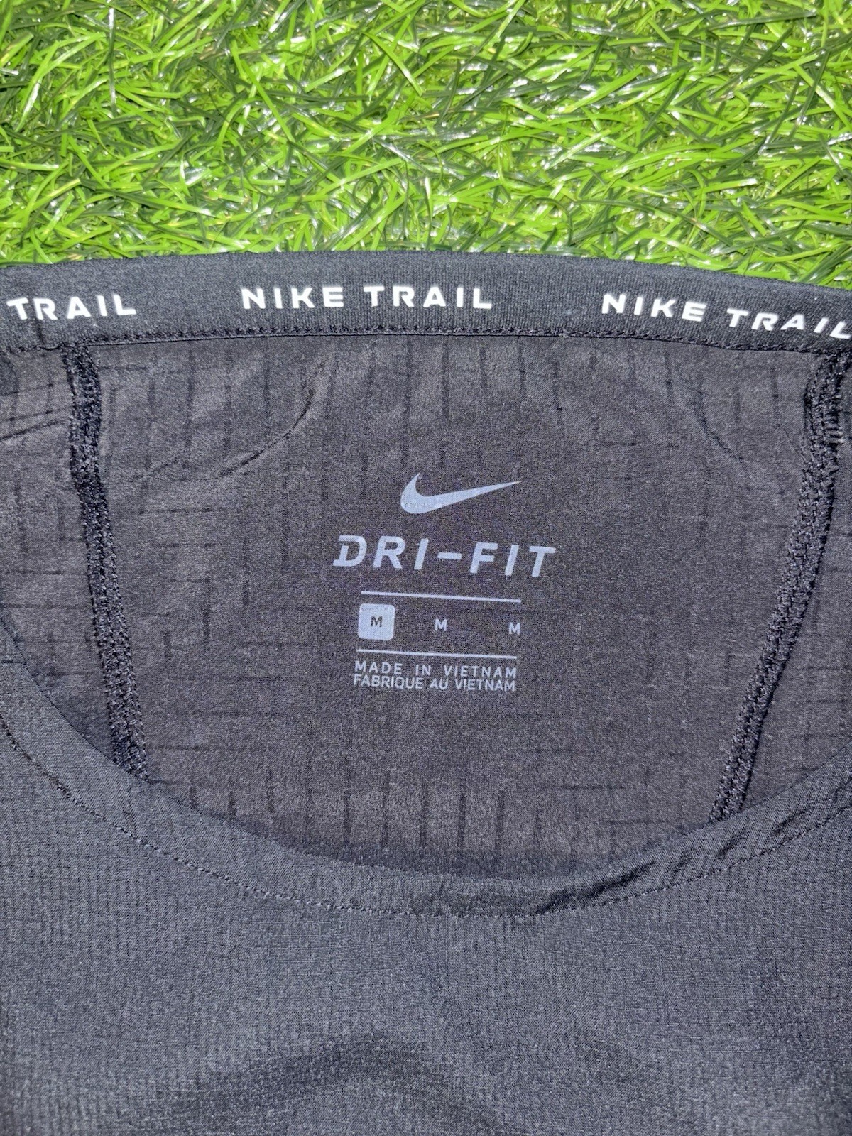 Nike Dri-FIT Rise 365 Trail Mens Medium Running T-Shirt Black Gray DN4482-010 gallery