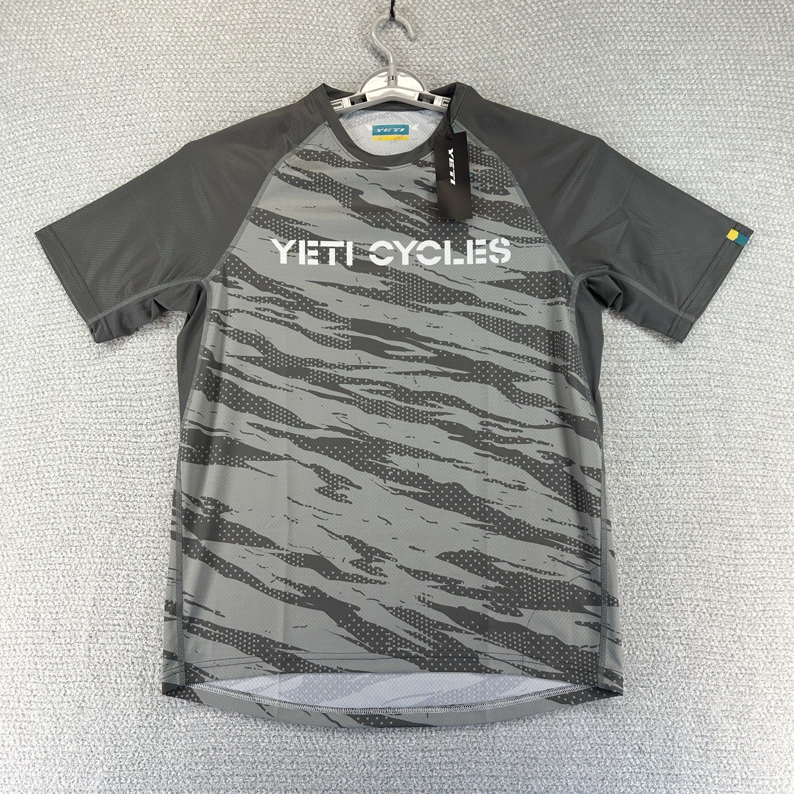 Yeti Cycles Shirt Jersey Men’s Medium Gray Camo Longhorn Lightweight Bike gallery