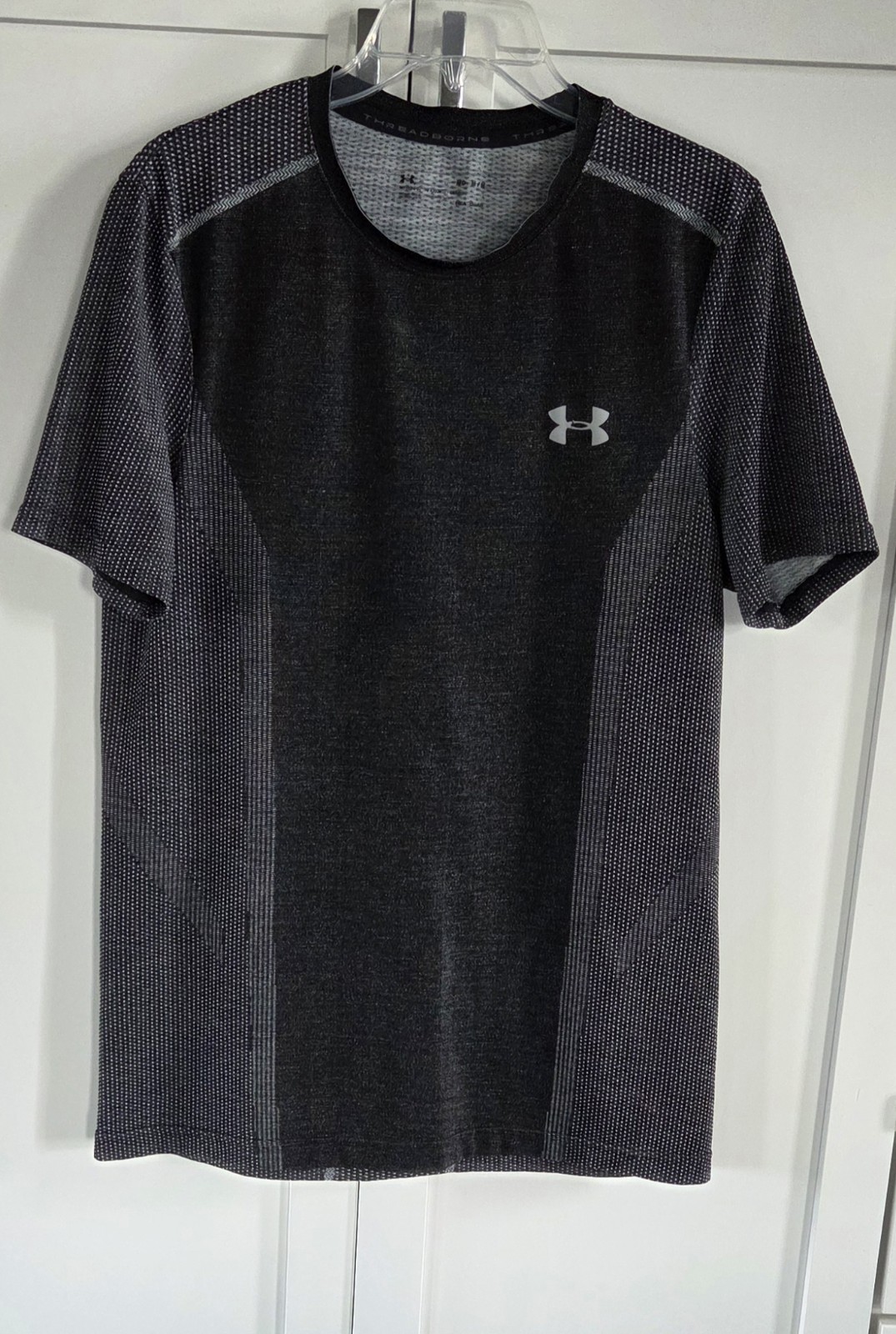 Under Armour Threadborne Size MD Men's HeatGear T-Shirt – Carbon Heather/Black gallery