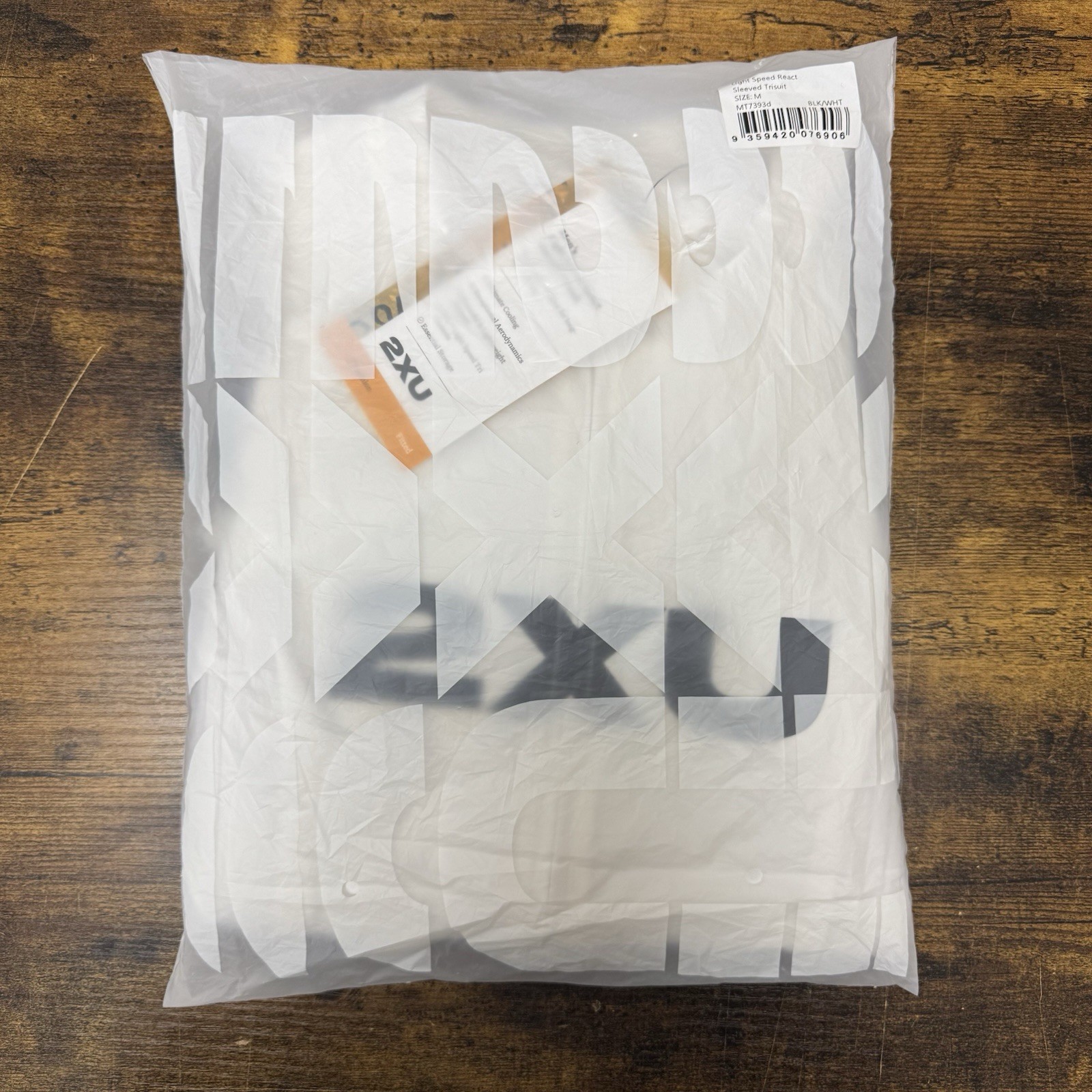 2XU Men’s Light Speed React Sleeved Trisuit Size Medium In Black/White MSRP $350 gallery