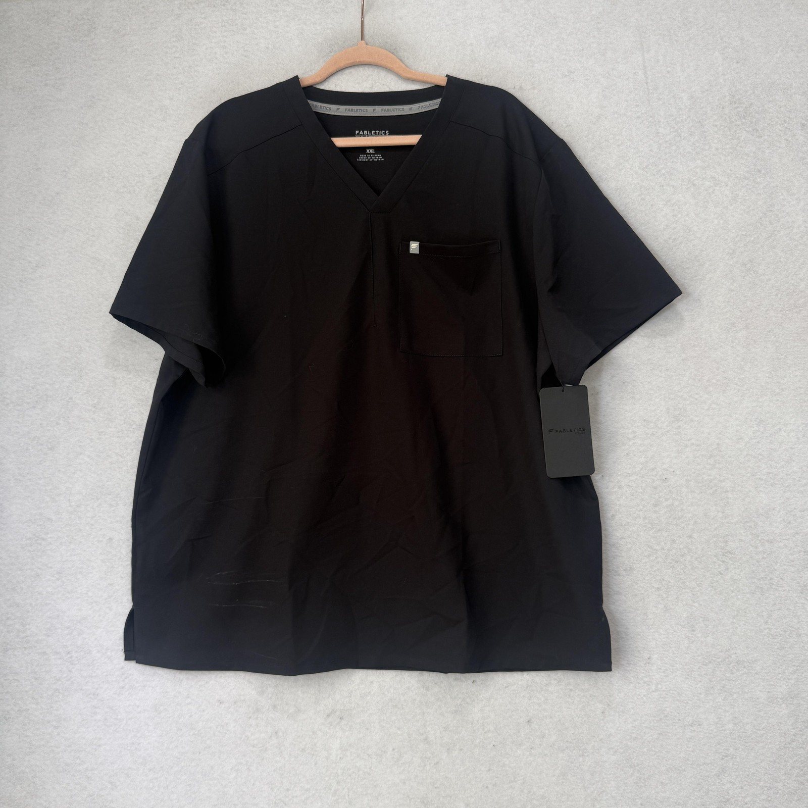 Fabletics Scrub Top Mens 2XL Black Helix 1 Pocket V Neck Stretch Wrinkle Resist gallery