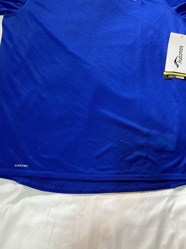 Saucony Men’s Running Shirt Small Blue Moisture Wicking NWT Athletic Tee gallery