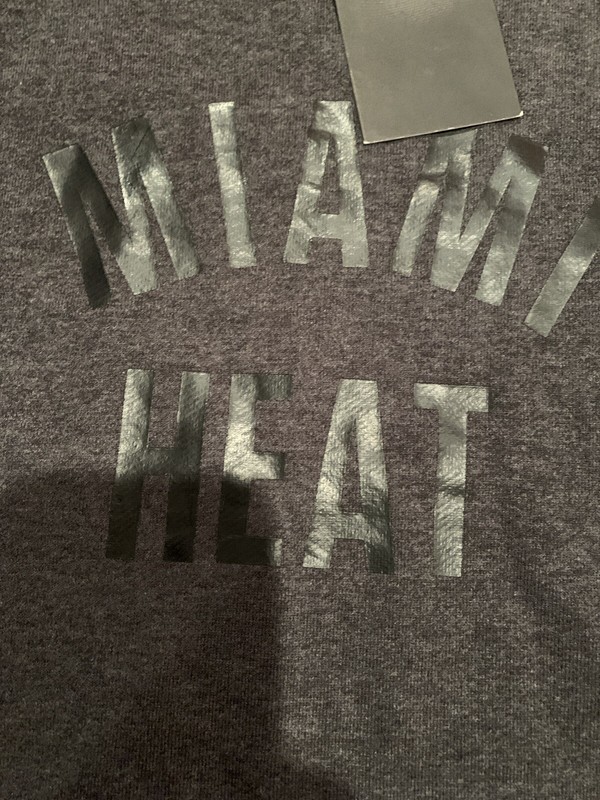 Nike Miami Heat NBA Black Sweater Shirt Size S BNWT 860725-032 Basketball gallery