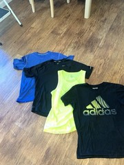 Lot of 4 men’s active leisure shirts size medium Nike/Adidas