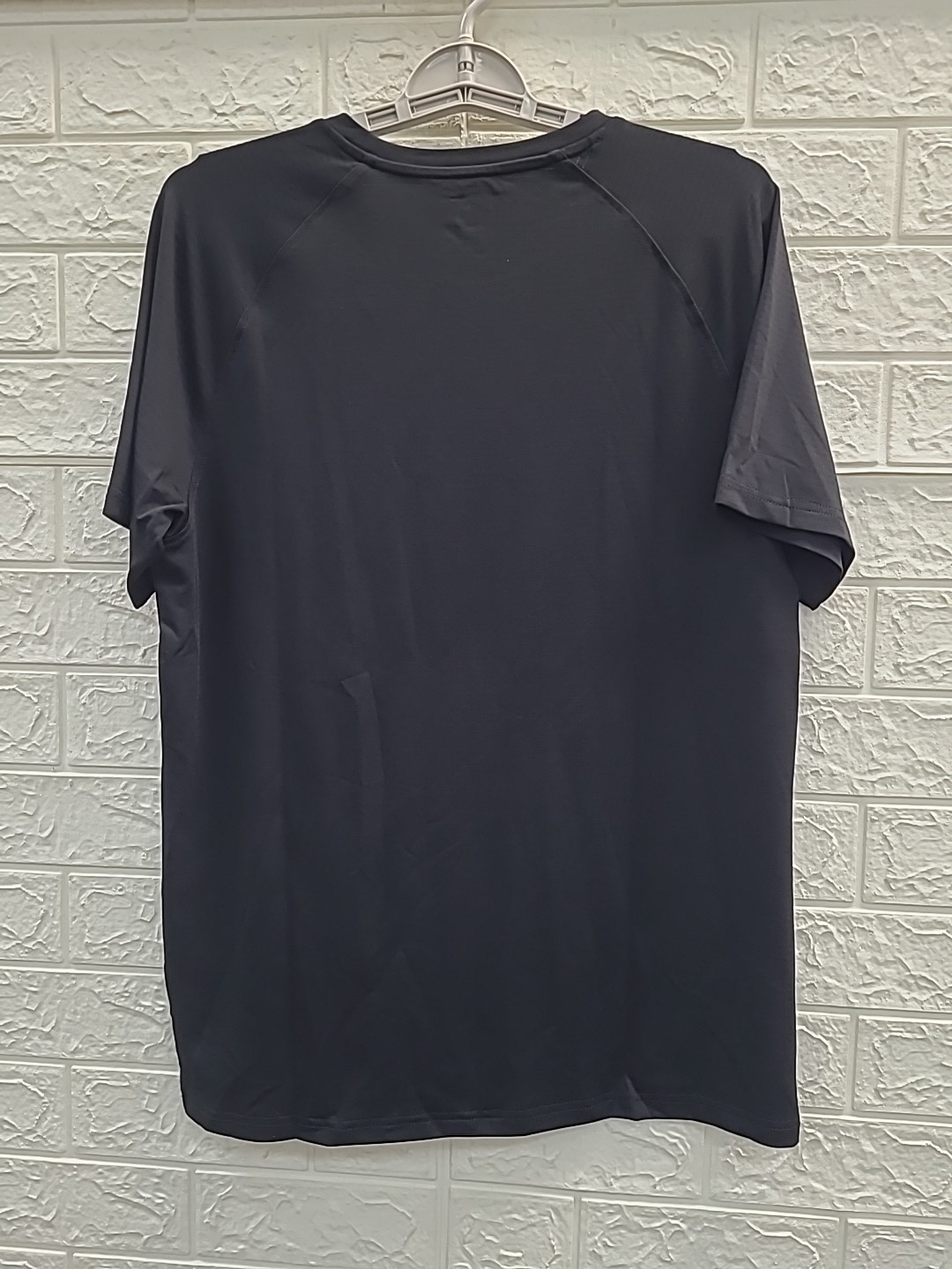 New HAUS Essential Short Sleeve Athletic Fitted Tee Men's US Size M gallery