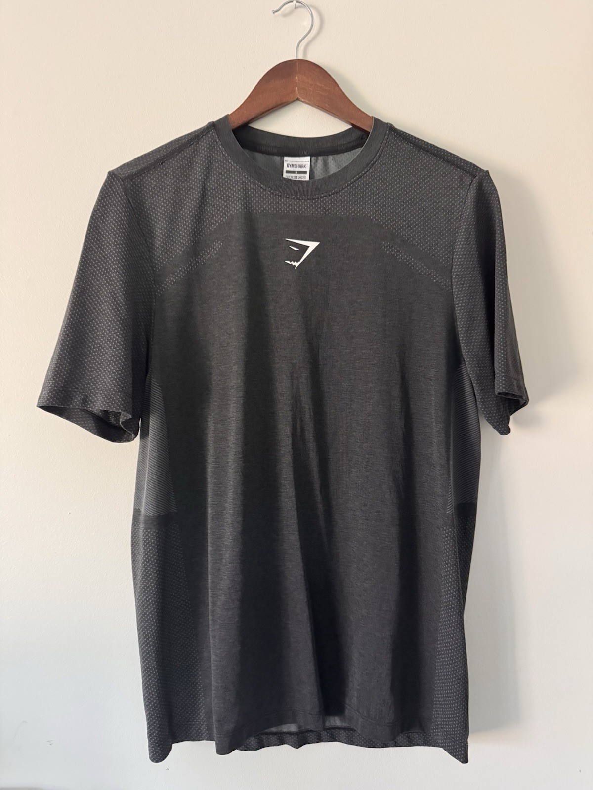 GYMSHARK Men’s Lightweight Seamless T-Shirt Black/Silhouette Size Small NWOT gallery