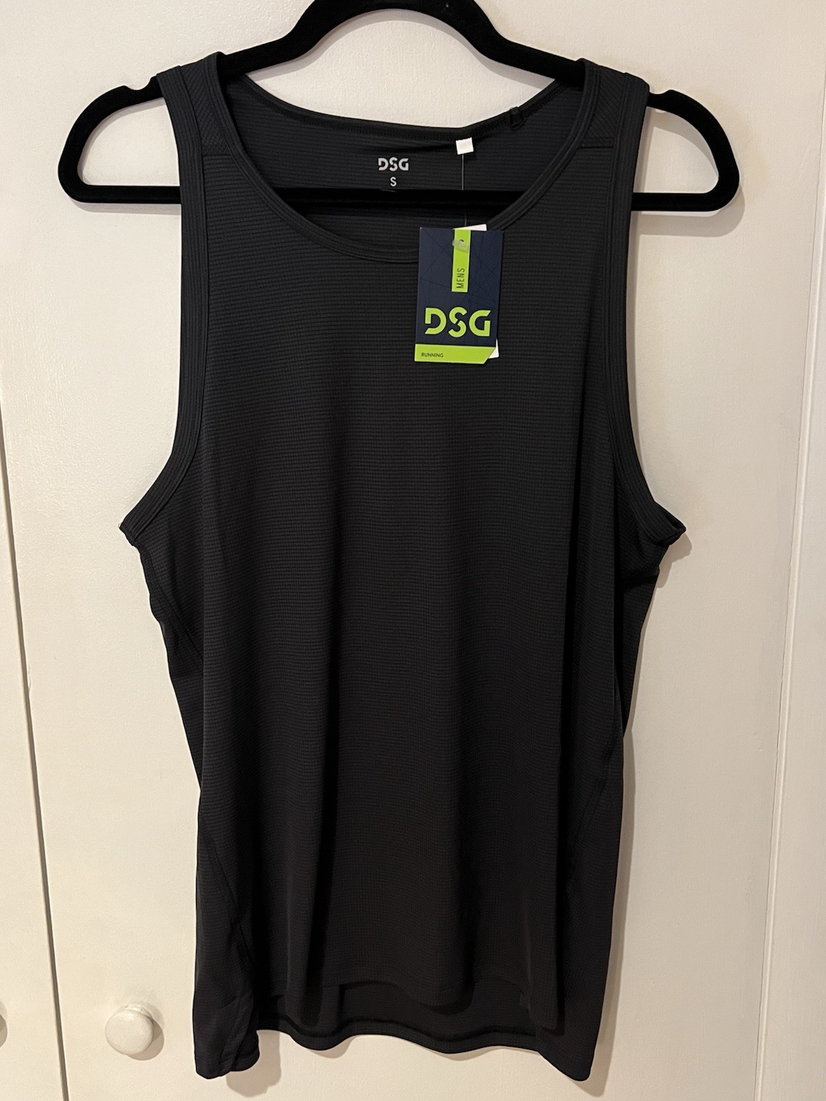 NWT DSG Men’s Tank Top Pure Black Size Small Running Training Gymwear Activewear gallery