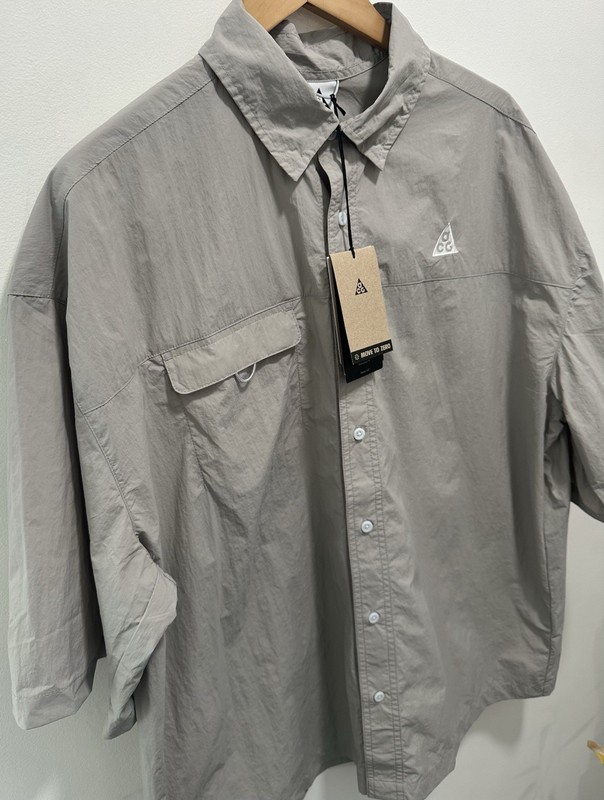 Nike ACG Orb Weaver UV Repel Short Sleeve Shirt Grey HJ2883-009 Men’s Size Large gallery