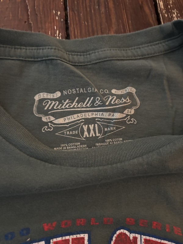 Mitchell & Ness Retro Subway Series 2000 World Series T-Shirt Men's Size 2XL gallery