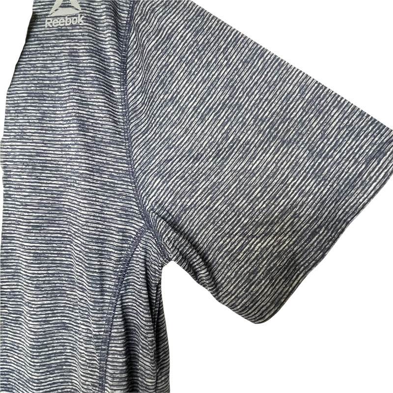 Reebok Performance T-Shirt Size Medium Blue Striped Speedwick Crew Neck Mens gallery