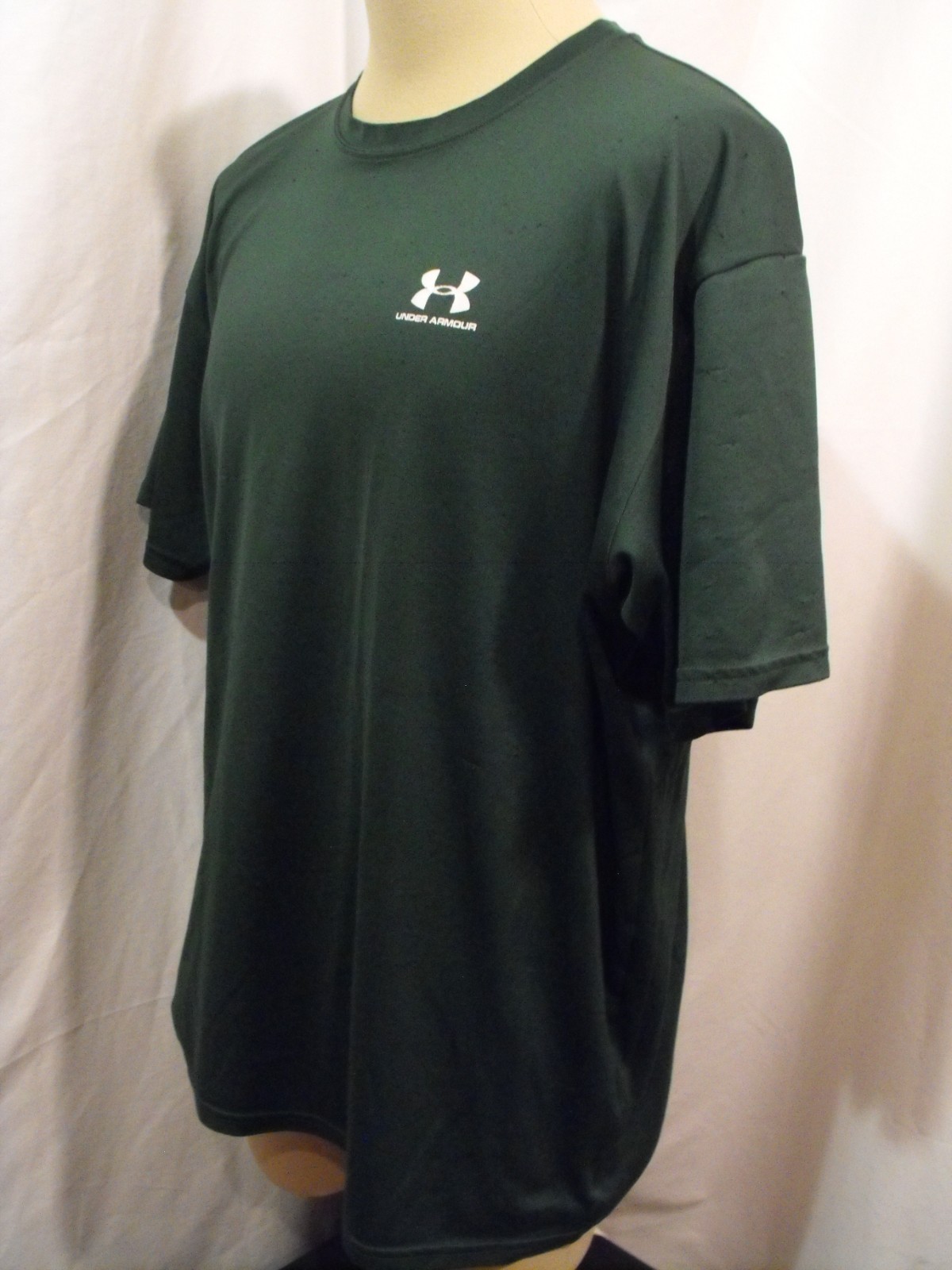 Under Armour Dark Green Performance T Shirt - Men's XXL 2XL - Very Nice gallery