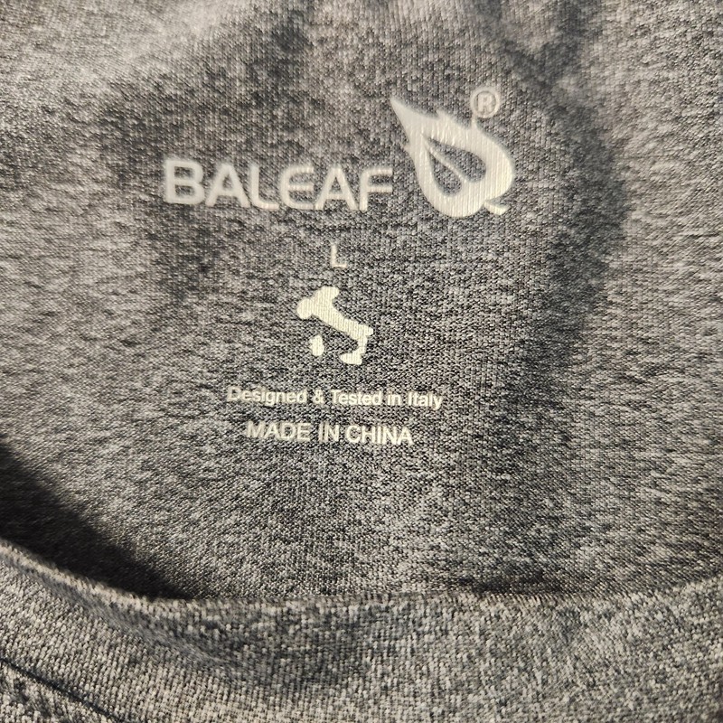 Baleaf Mens Gray top Performance Shirt Size L Lightweight Breathable Activewear gallery