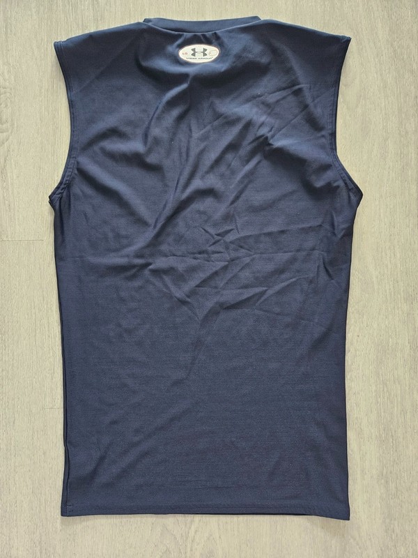 Under Armour Sleeveless Compression Shirt Large gallery