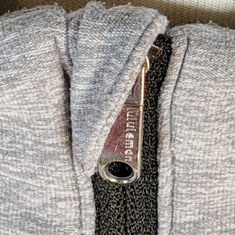 Lululemon Sweat Session Mens S/M READ Heathered Gray 1/4 Zip Pullover Thumb Hole gallery