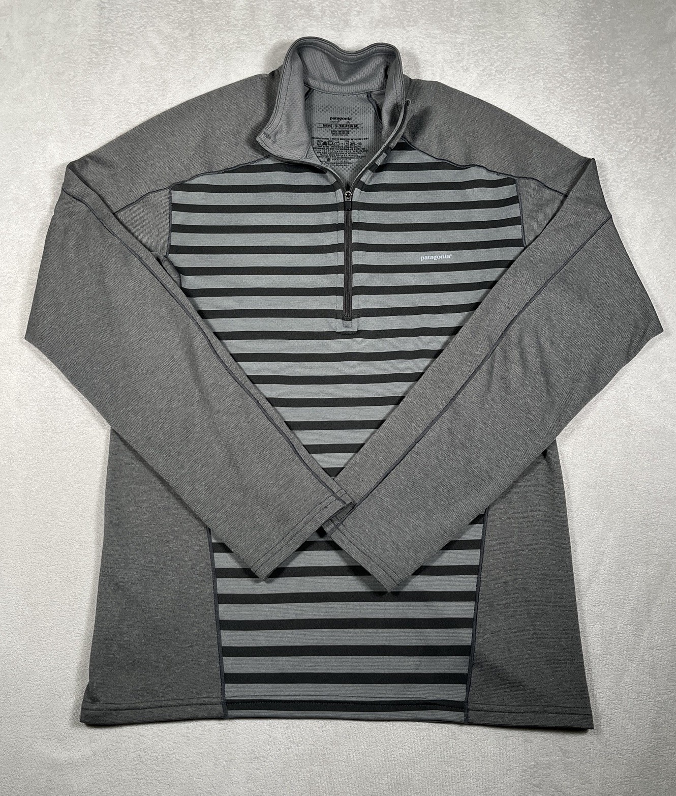 Patagonia Men’s Small Gray Stripe Capilene 3 Midweight 1/2 Zip Pullover Polartec gallery