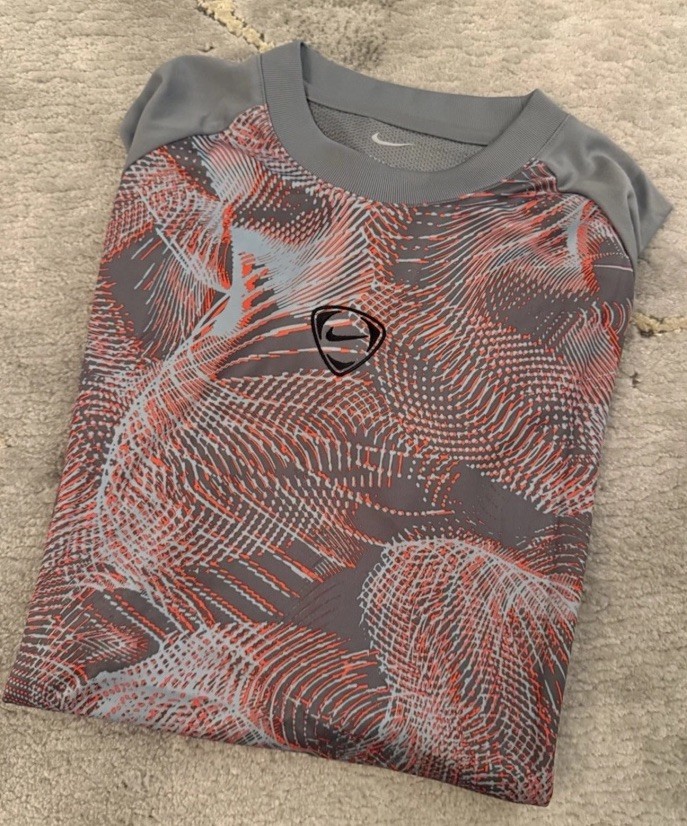 Nike Academy+ Soccer Jersey Size. Men’s XL (HV1824-635) gallery