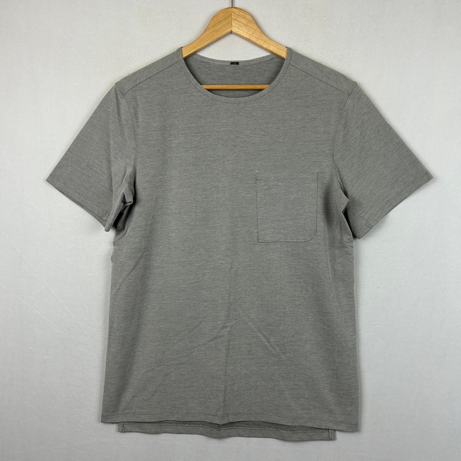 Lululemon Gray Crew Neck Pocket Tee Shirt Short Sleeve Measures Men's M gallery