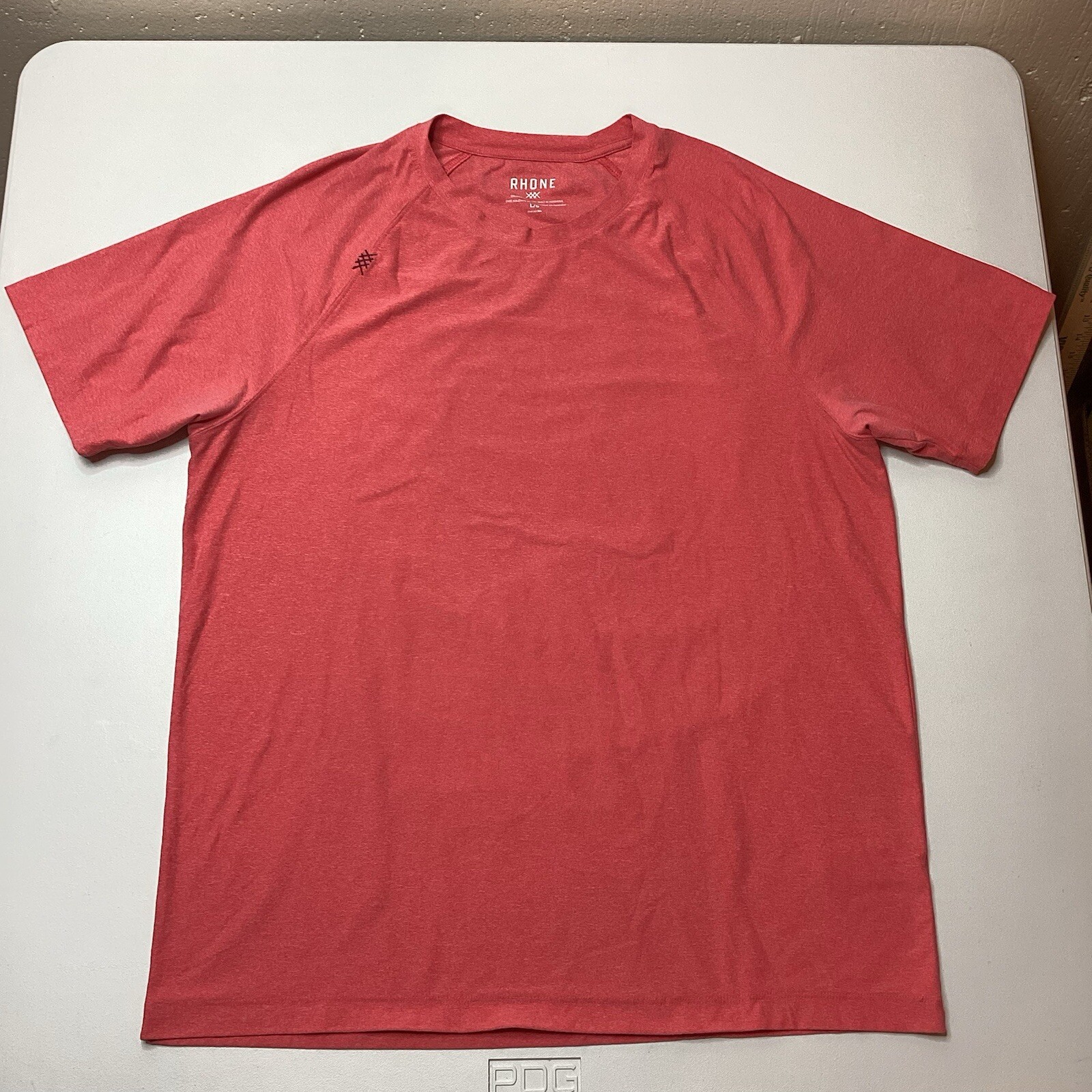 Rhone Shirt Gym Workout Activewear Performance Mens L Red Nylon Blend Raglan gallery
