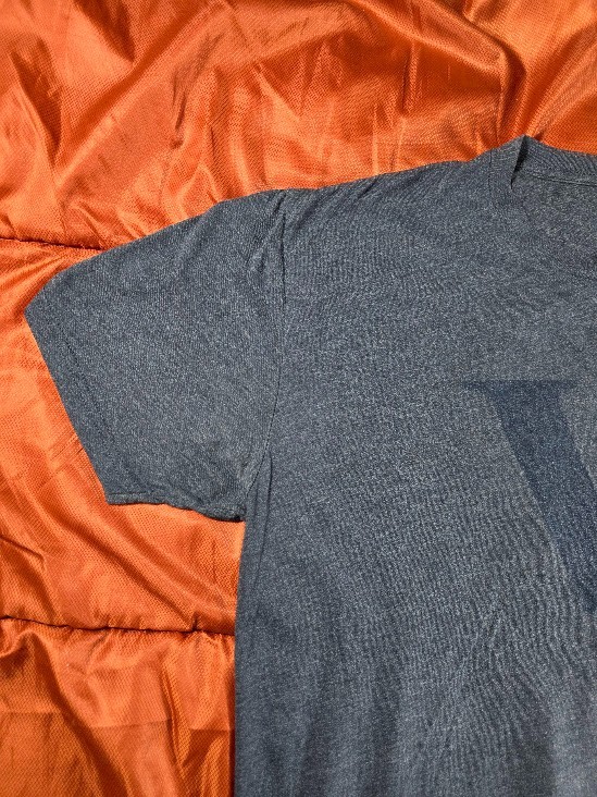 Vuori Men’s Tradewind Performance Shirt Gray Logo Gym Size Large gallery