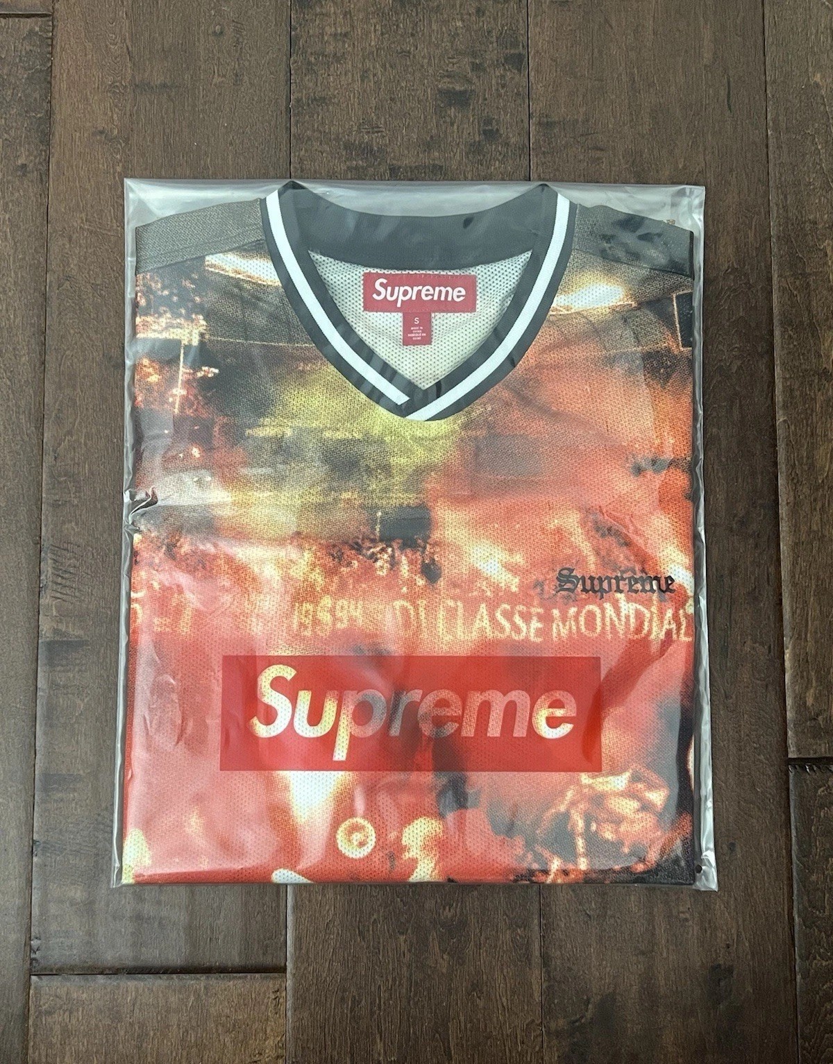 Supreme SS25 Vinci Per Noi Soccer Jeresy Top Multicolor Size Small New IN HAND gallery