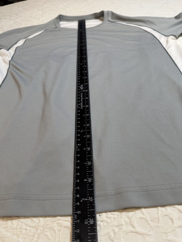 Alo Large Performance Athletic Tee Gray White 42” Chest 28” Long Unisex gallery