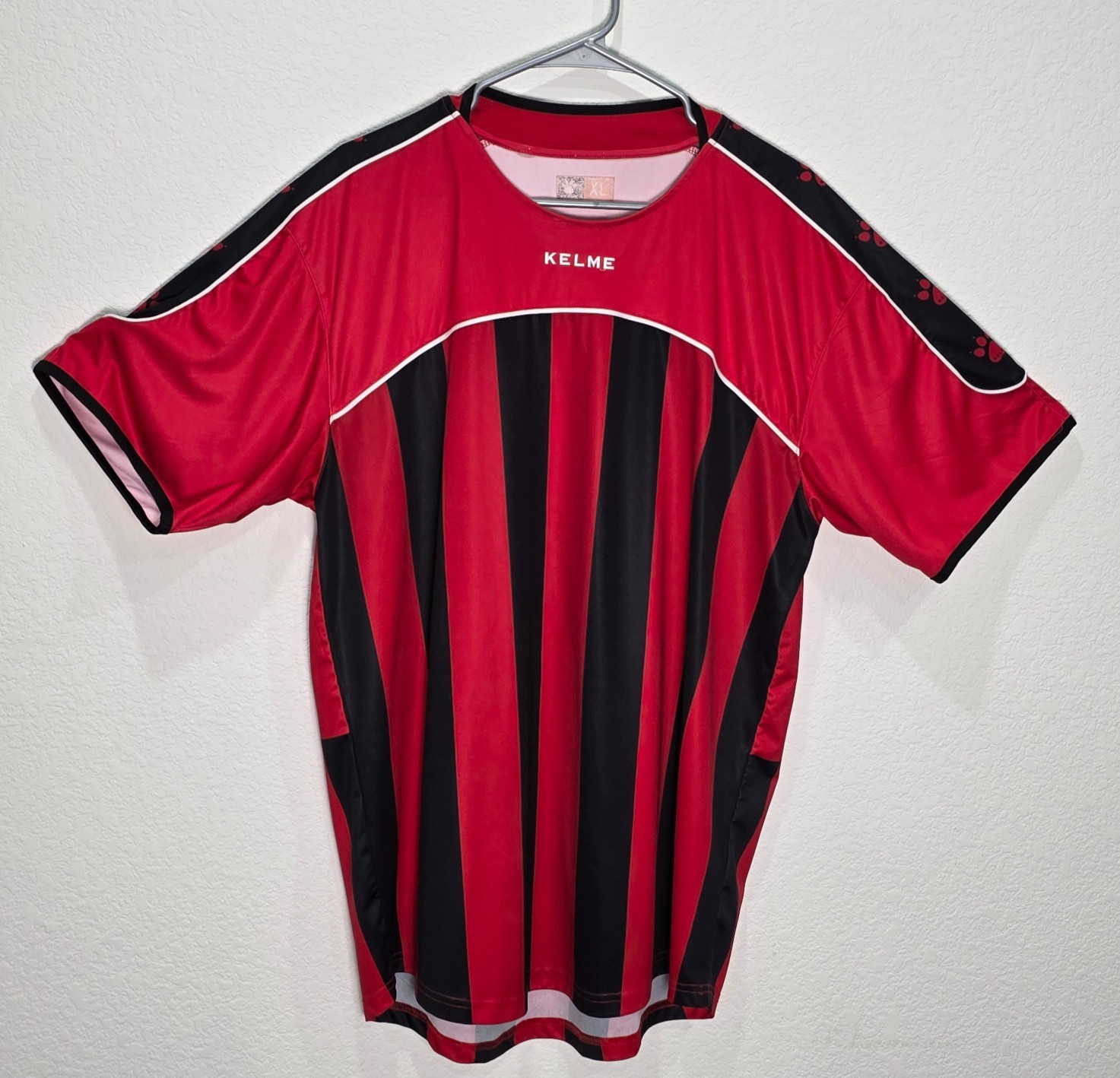 KELME Performance Soccer Jersey Men XL Red Black Striped Blokecore Gameday gallery