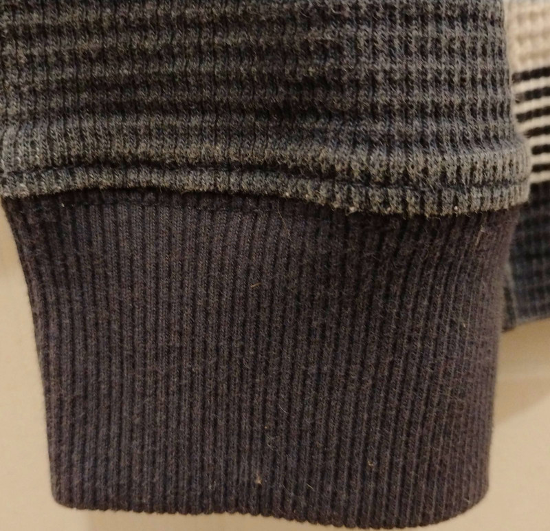 EUC Roebuck & Co. L/S Thermal Knit Pullover-Eggshell, Charcoal-Men's Size Lg gallery