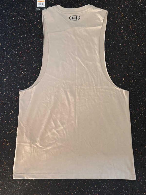 NWT Men’s Size S Under Armour Left Chest Cut Off Tank Top Shirt 1329286-203 $25 gallery