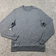 Vuori Ponto Performance Crew Mens Medium Gray Long Sleeve Dreamknit Stretch V224