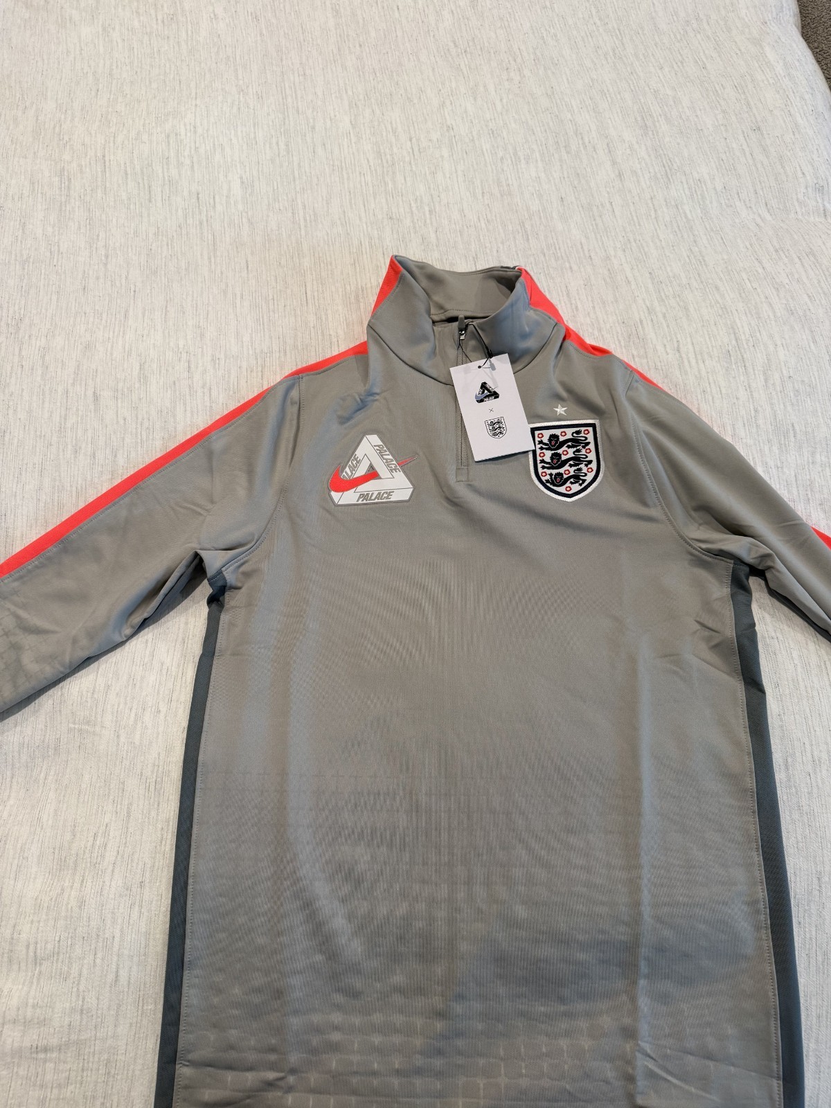 Palace x Nike England --- Dri-FIT Strike Drill Top Grey/Crimson size: SMALL (S) gallery