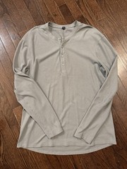lululemon Gray Henley Long Sleeve Waffle Knit T-Shirt Lightweight Men’s L