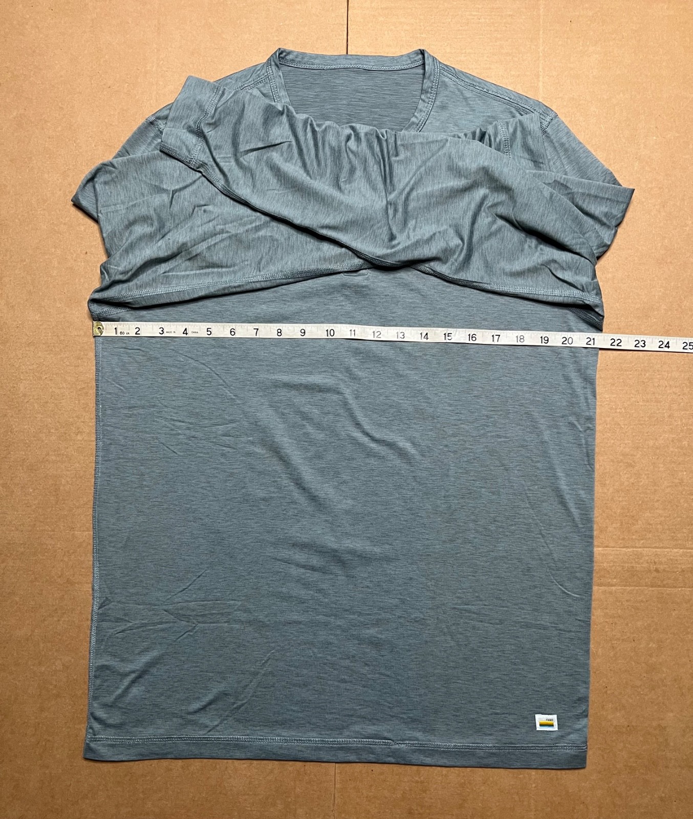 Vuori Men’s L Ease Performance Henley T Shirt Heather Blue Long Sleeve gallery