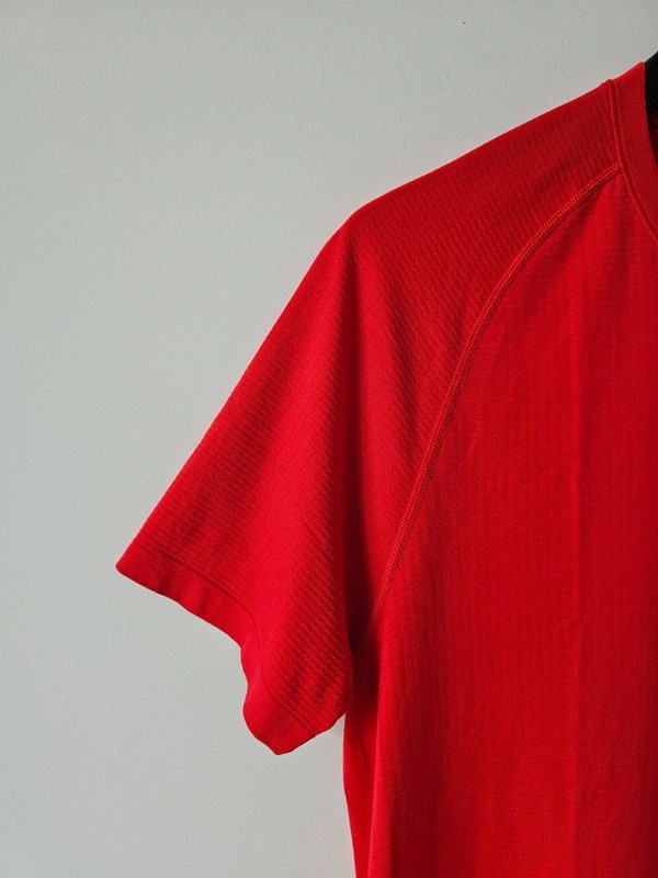 NWT LULULEMON Metal Vent Tech SS Top Shirt Men's Large TUED/TUED True Red gallery