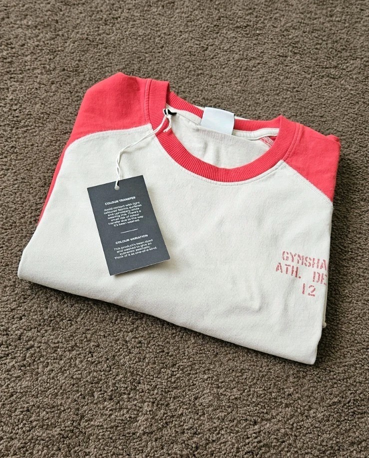 New with tag XL GYMSHARK 3/4 Sleeve Reglan Retro Collegiate Oversized Shirt Red gallery