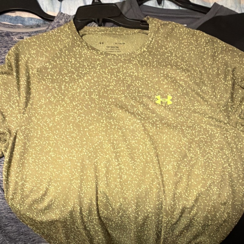 Under Armour Men's XL Athletic Fit Lightweight Activewear T-Shirts Assorted Col… gallery