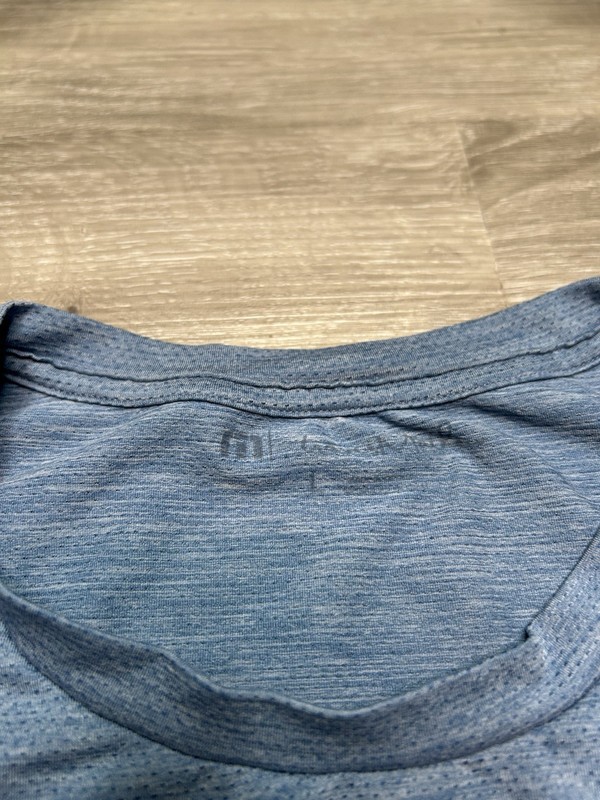 Travis Mathew Short Sleeve Athletic Tee T Shirt Performance Size Large Blue gallery