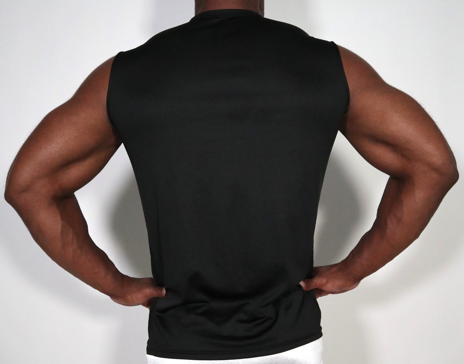 MEN'S SLEEVELESS PIRATE SHIRT SIZE M gallery