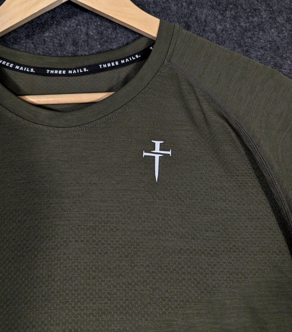 Three Nails Men's Performance S/S T-Shirt Size M / L Green Christian Activewear gallery