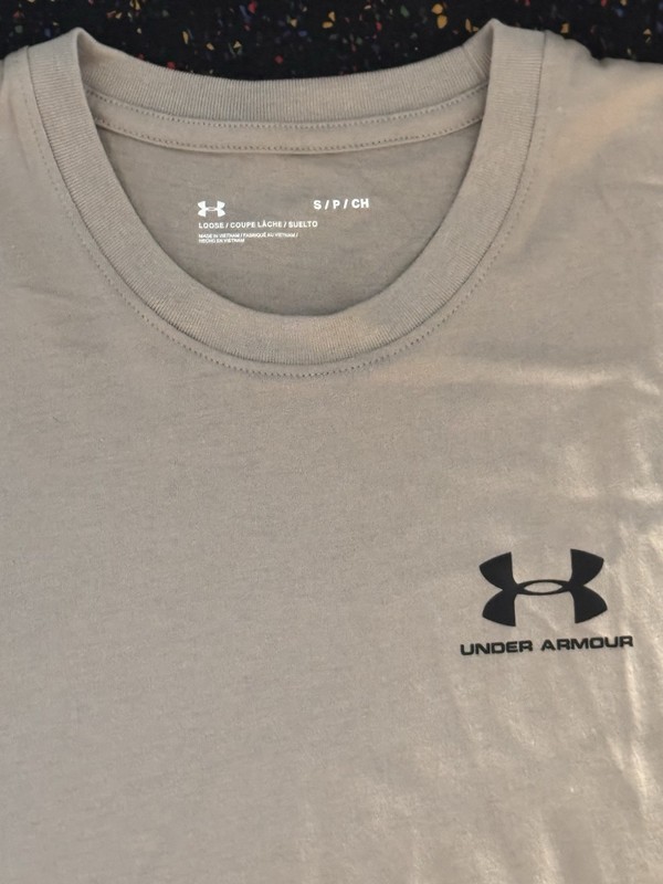 NWT Men’s Size S Under Armour Left Chest Cut Off Tank Top Shirt 1329286-203 $25 gallery