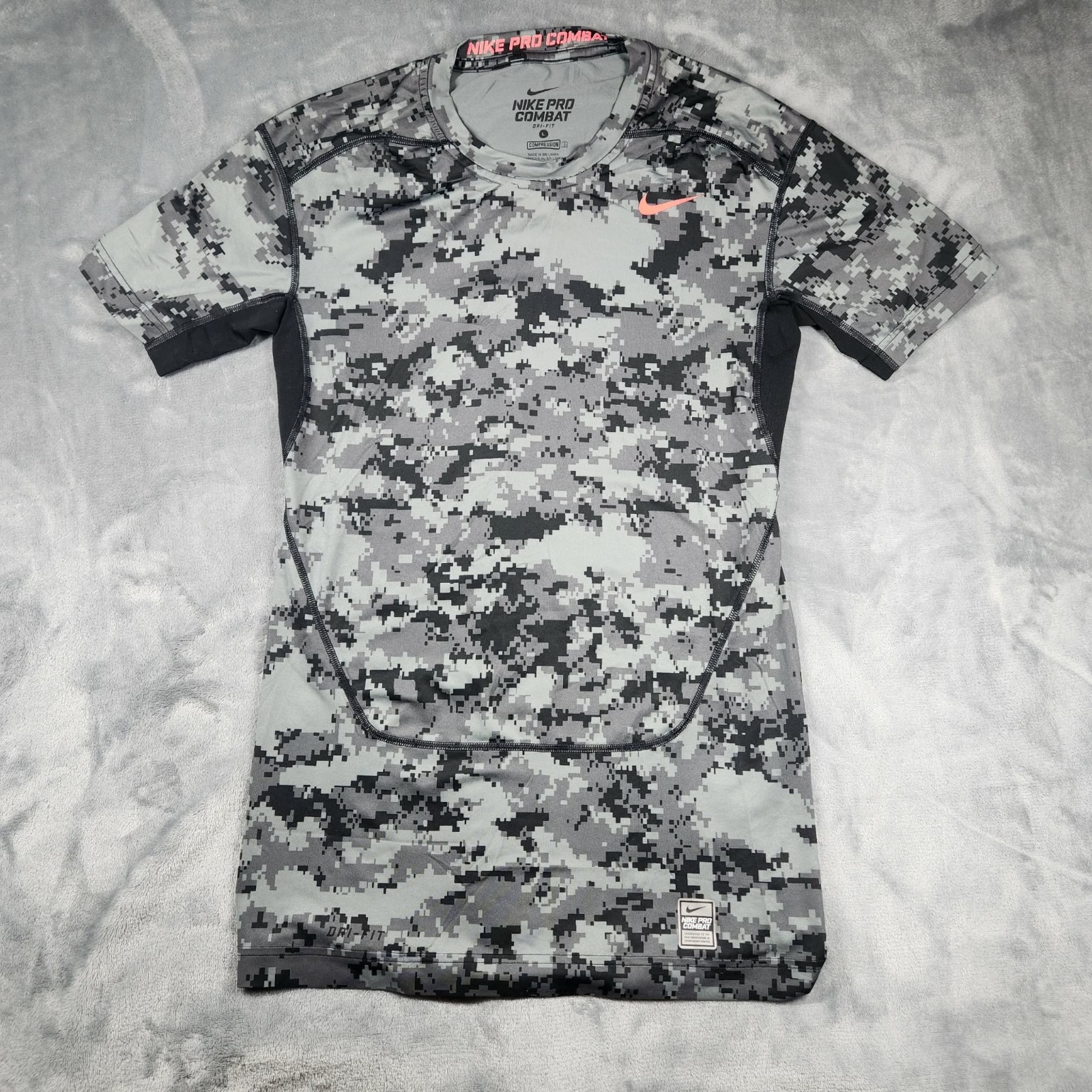 NIKE Pro Combat Shirt Men's Large Gray Black Digital Camo Dri-Fit Compression gallery