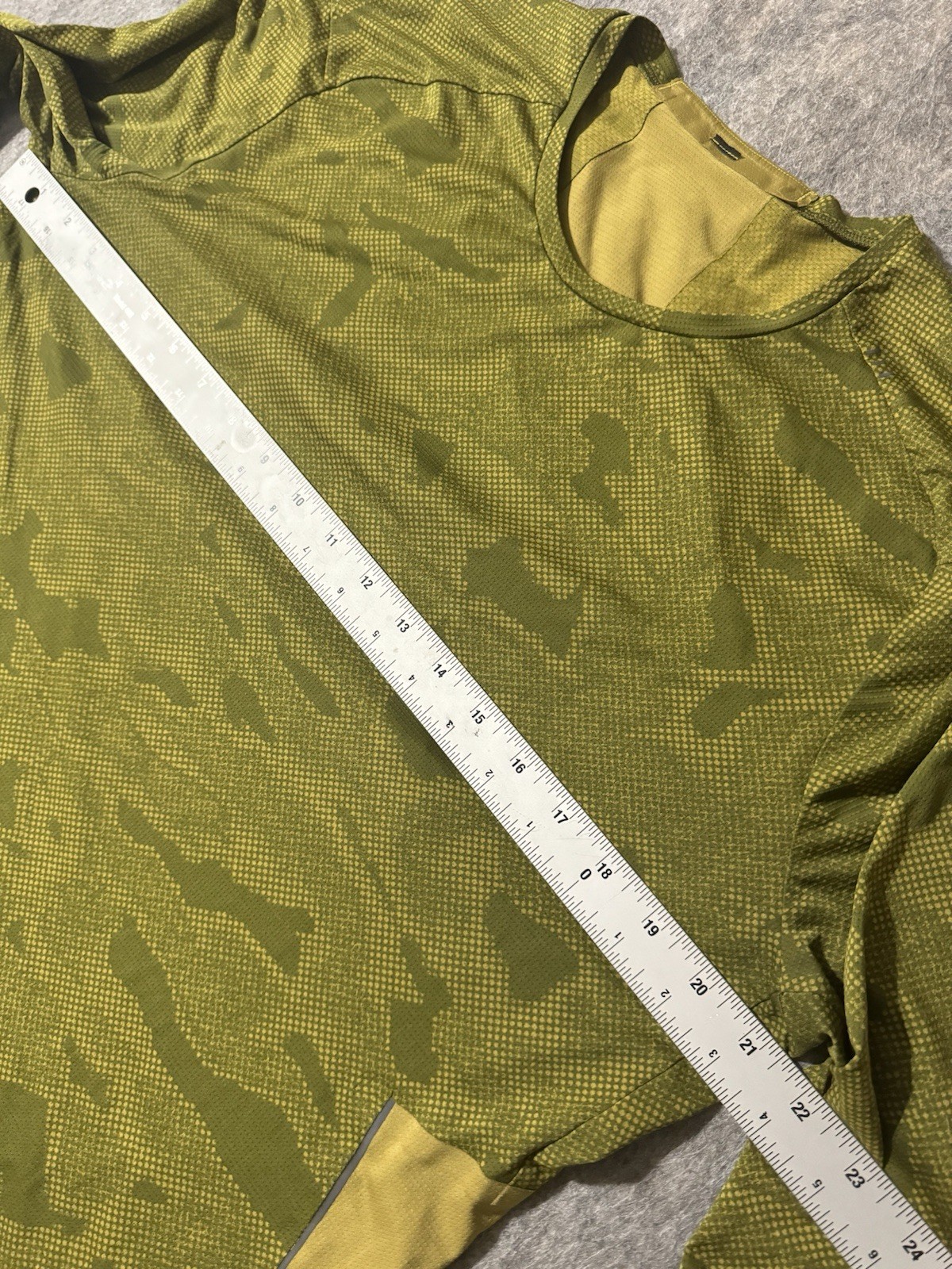 Lululemon Fast Free Long Sleeve Shirt large Chroma Camo Auric Gold Juniper Green gallery