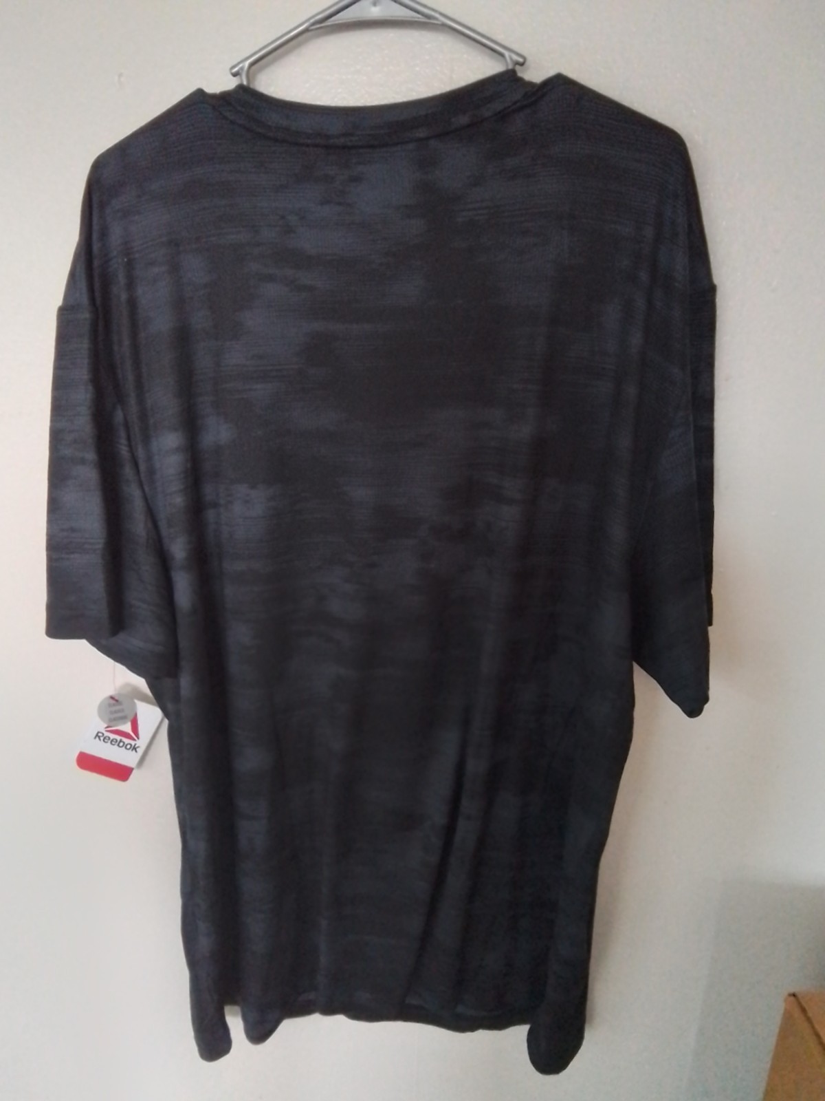 Reebok Men's Delta Core Short Sleeve T-Shirt 2XL Moisture Wicking Black Print gallery