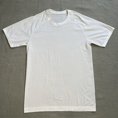 Lululemon Metal Vent Tech Tee Shirt Small Mens White Stripe Stretch Your Head