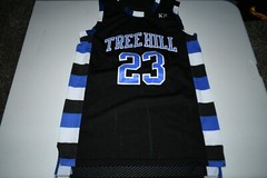Men’s One Tree Hill Nathan Scott S Basketball Jersey (Black) One Tree Hill