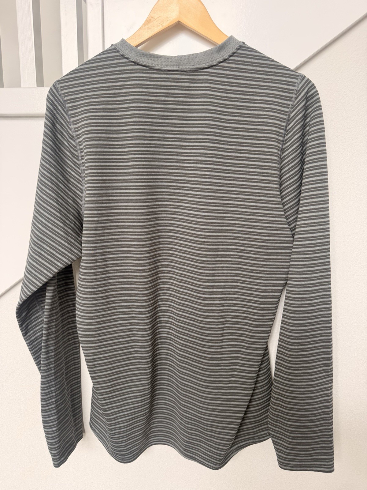Men’s Patagonia Polartec Capilene 3 Long Sleeve Shirt Base Layer Size Large Grey gallery