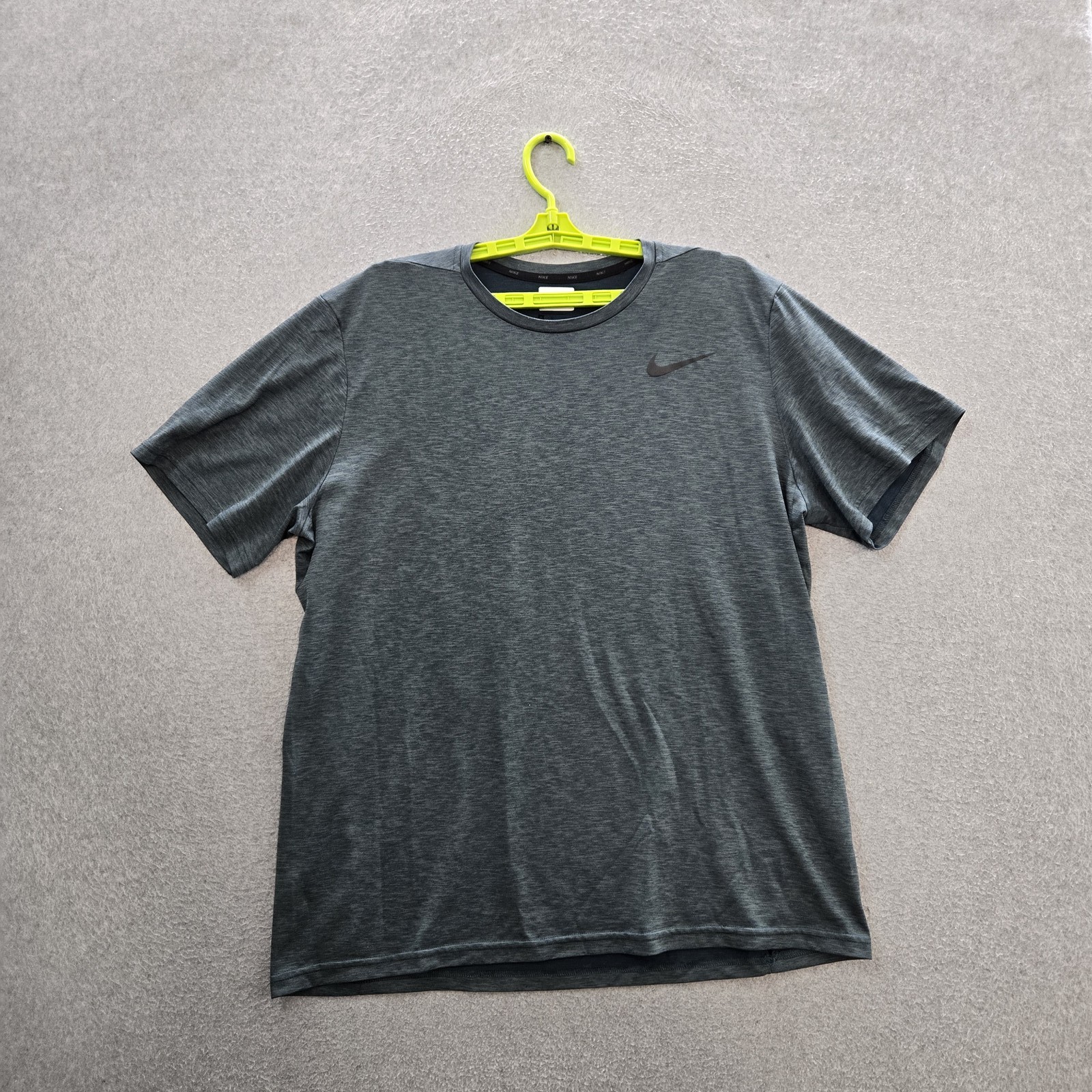 Nike Men Shirt XL Gray Dri-Fit Activewear Logo Swoosh Breathe Training gallery