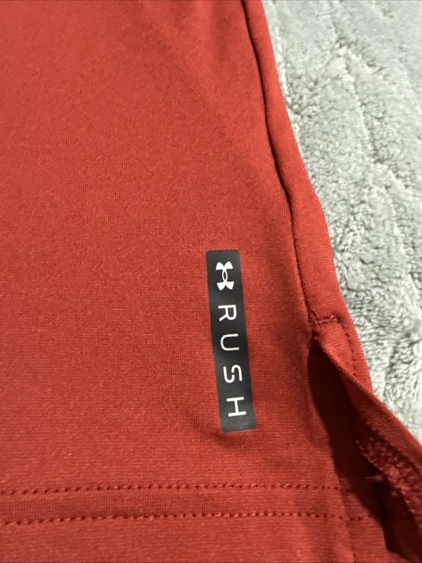 Under Armour Rush Men's Size Medium NWT Tank gallery